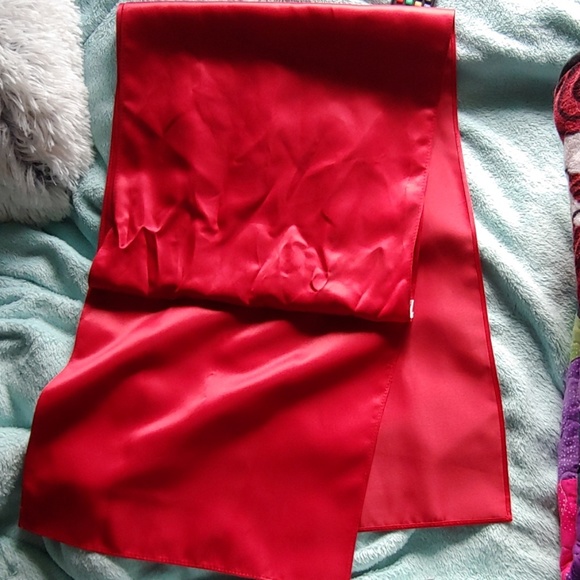 Red prom dress - Picture 3 of 4